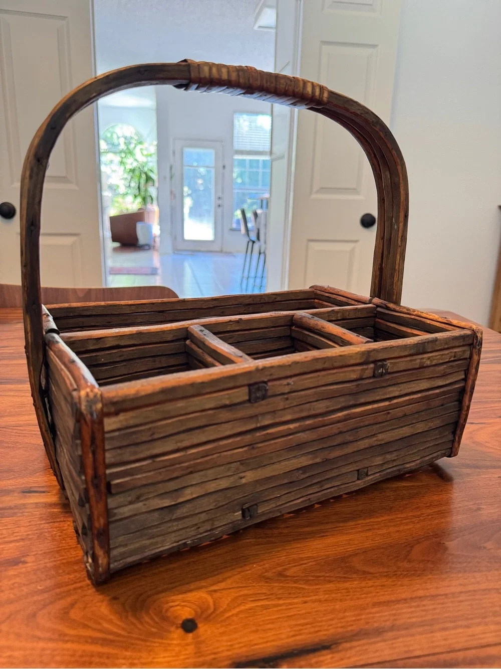 Vintage Farmhouse Wood Wicker Basket Woven Condiments Flatware Organizer Holder